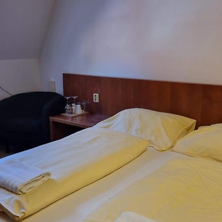 Nevinne Apartmany 歌林 外观 照片