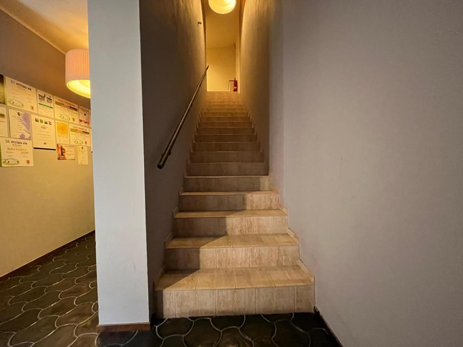 Nevinne Apartmany 歌林 外观 照片
