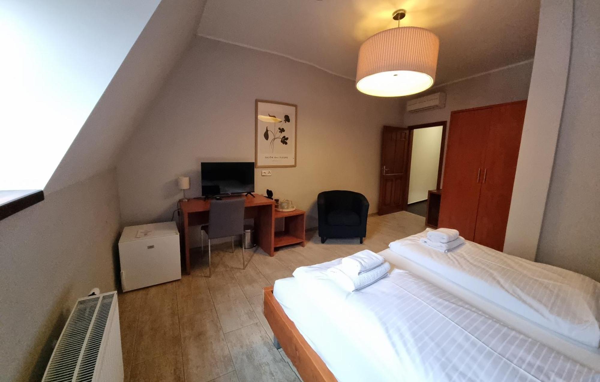 Nevinne Apartmany 歌林 外观 照片